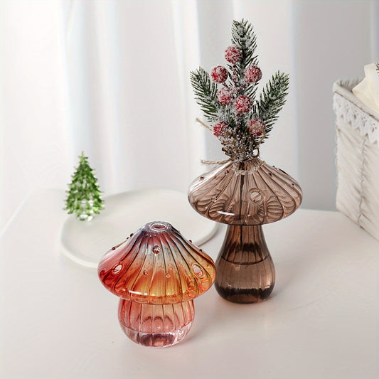 Lindo jarrón de vidrio de champiñones pequeños