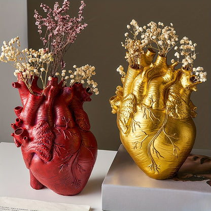 Jarrón de flores en forma de corazón