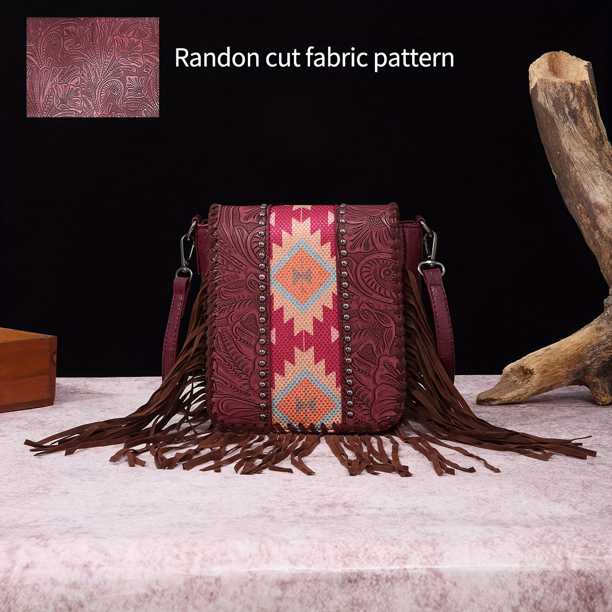 Bolso bandolera Boho Chic - Patrón étnico, detalles de remaches