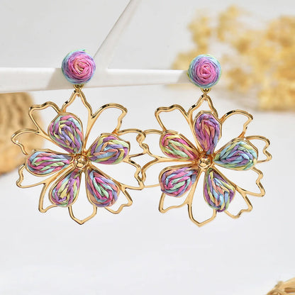 Pendientes colgantes de flores elegantes de Bohemia