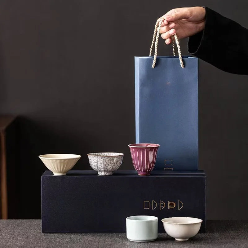 Cinco exclusivas tazas de té de cerámica