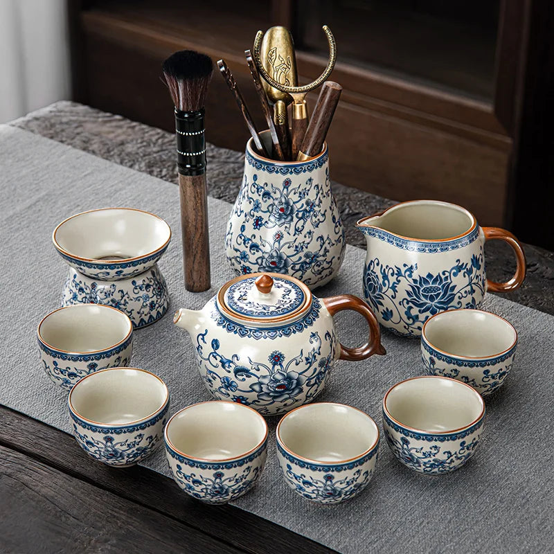 Juego de tazas y tetera de cerámica de lujo floral