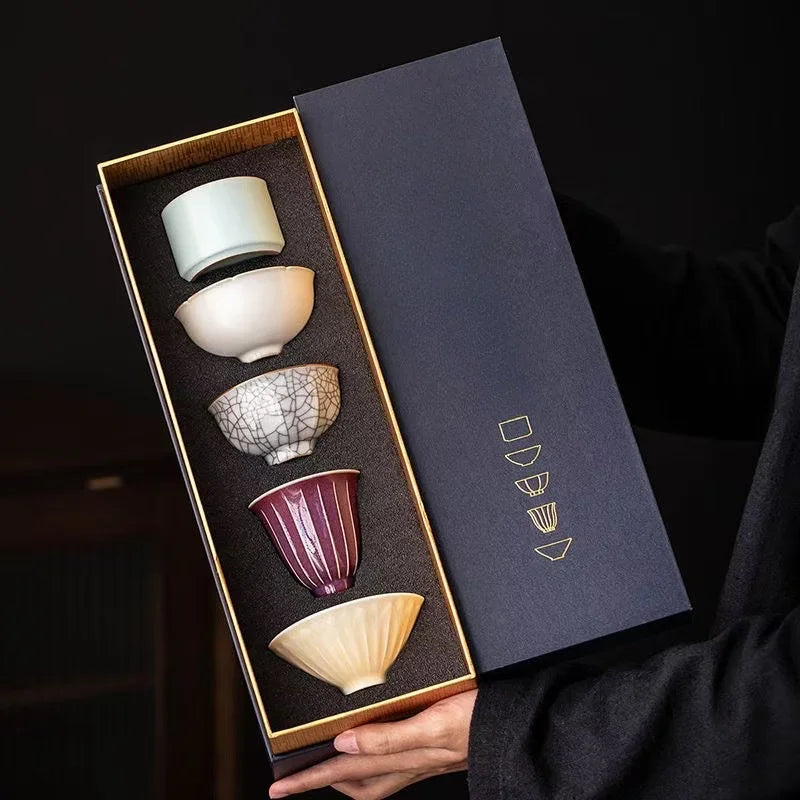 Cinco exclusivas tazas de té de cerámica