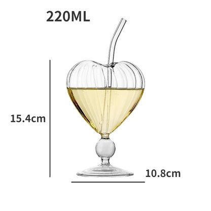 Copa creativa en forma de corazón