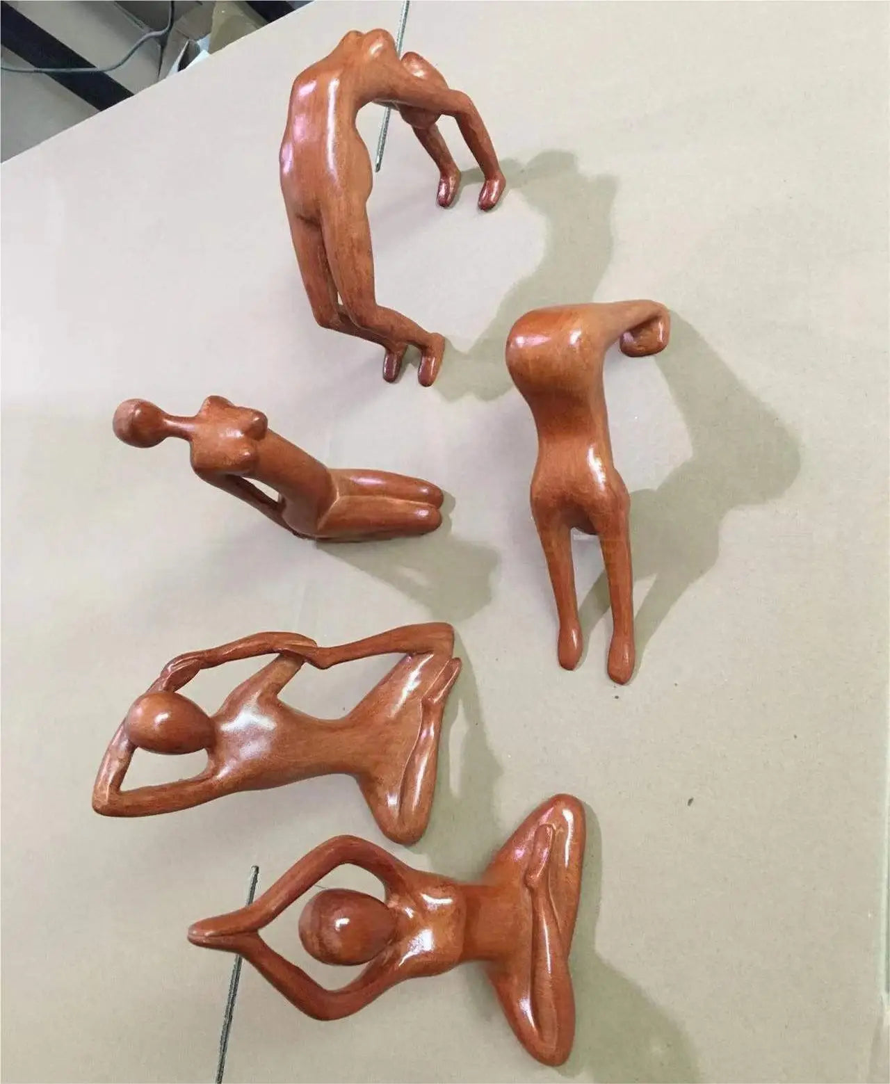 Estatua de meditación de yoga de madera madera hecha a mano