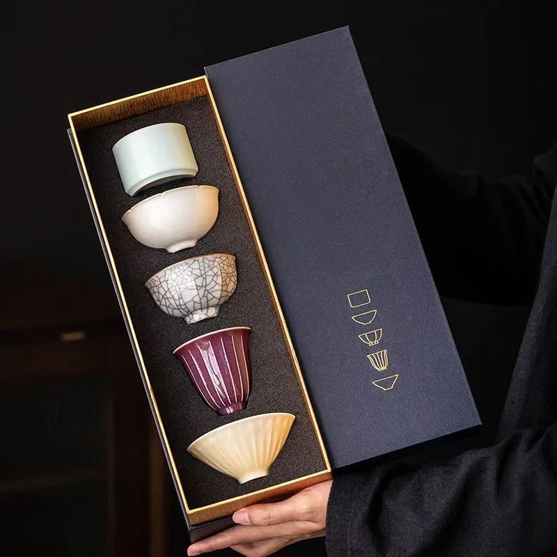 Cinco exclusivas tazas de té de cerámica