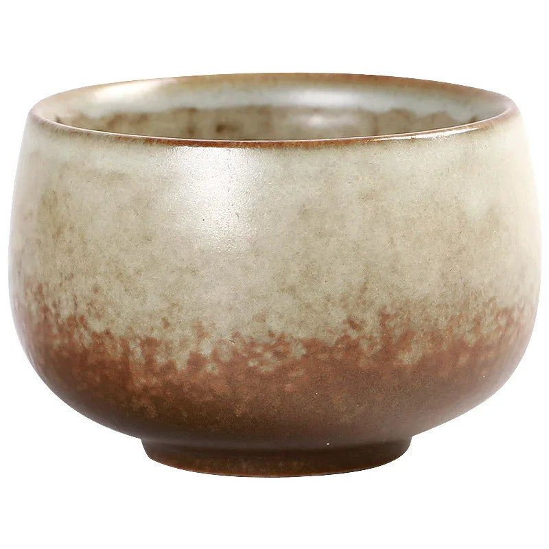 Cinco tazas de té de cerámica gruesa