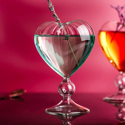 Copa creativa en forma de corazón