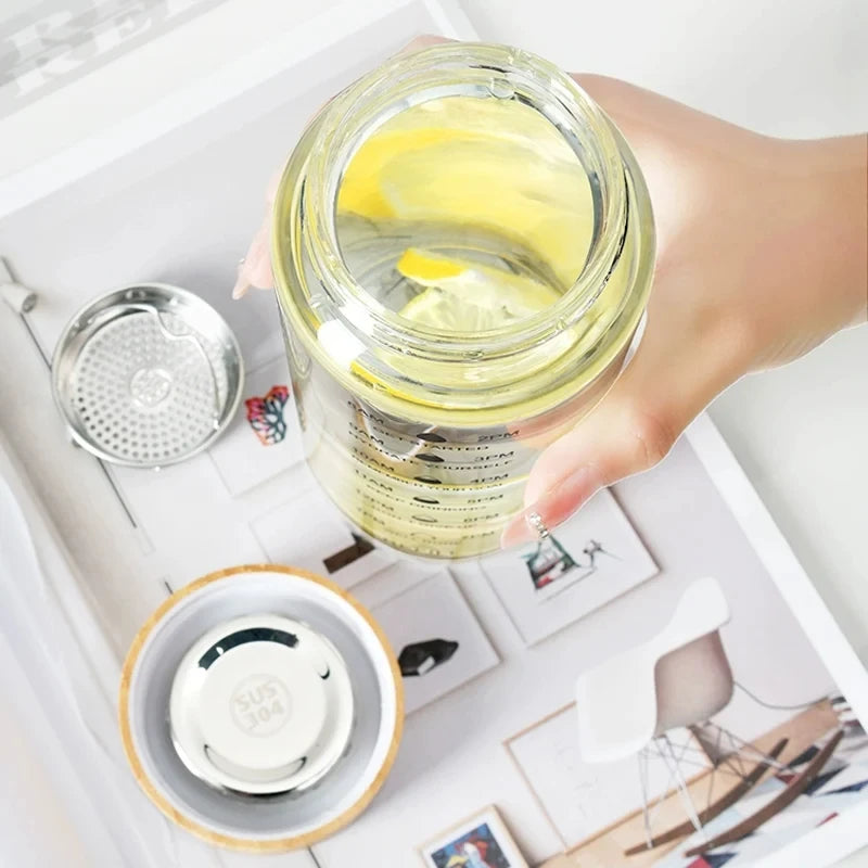 Botella de agua de vidrio de 700ML con escala de tiempo y taza de vidrio con filtro de té de acero inoxidable