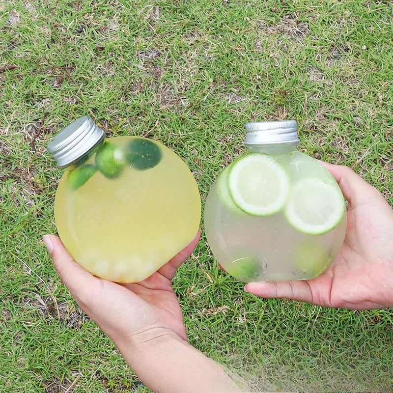 Botellas de plástico con forma de bola de 300ml botella de agua de plástico con tapas