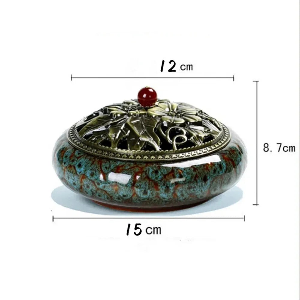 Quemador de incienso de cerámica con tapa de metal