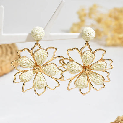 Pendientes colgantes de flores elegantes de Bohemia