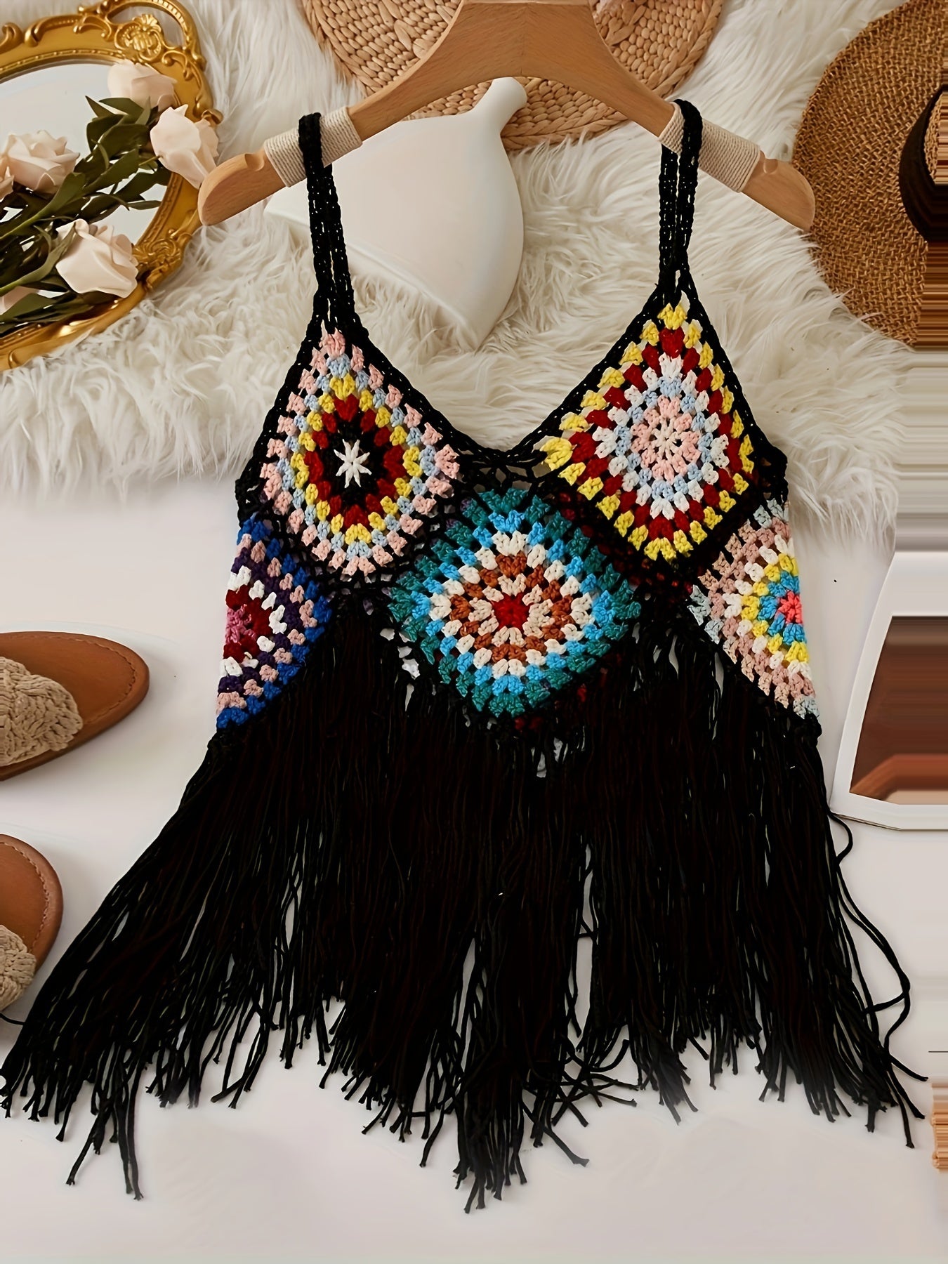 Colorido top cami con flecos de ganchillo boho - cuello en V, sin mangas, versátil y detalle de borla acrílica hecha a mano