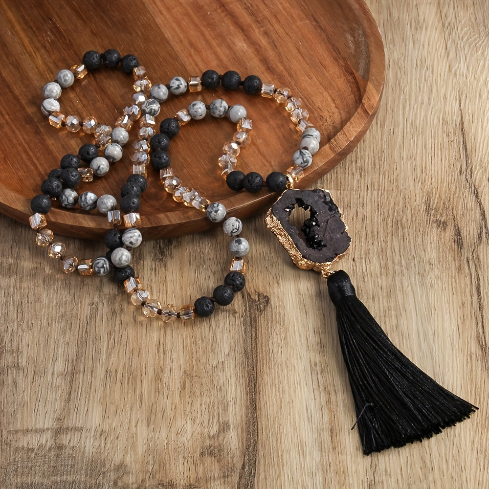 Collar de piedra natural con colgante de borla