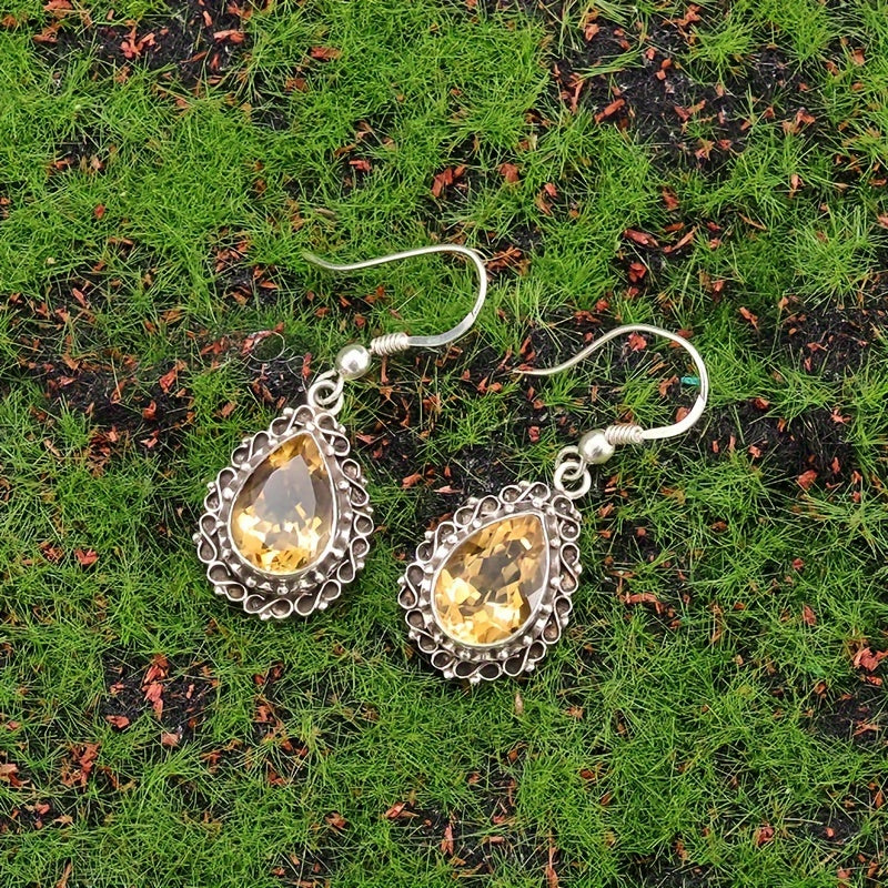 Pendientes colgantes de zirconia amarilla vintage en forma de pera